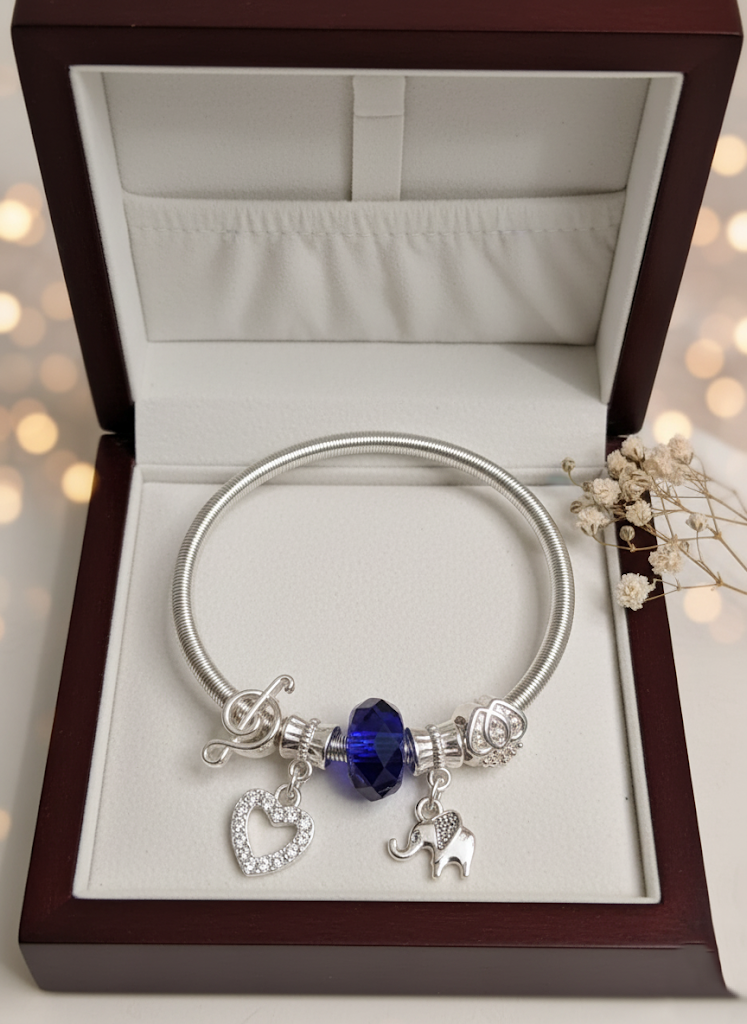 Regal Crown dangling Charm bracelet - Image 2