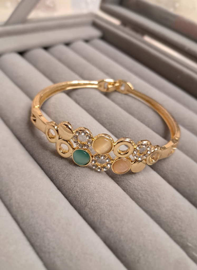 Gold-Tone Bubble Cluster BRACELET